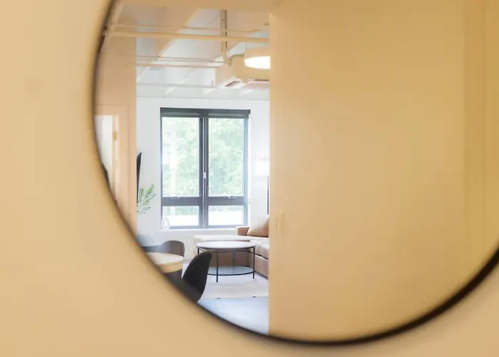 Above The Roots - Classy 1bd Escape Apartment Washington