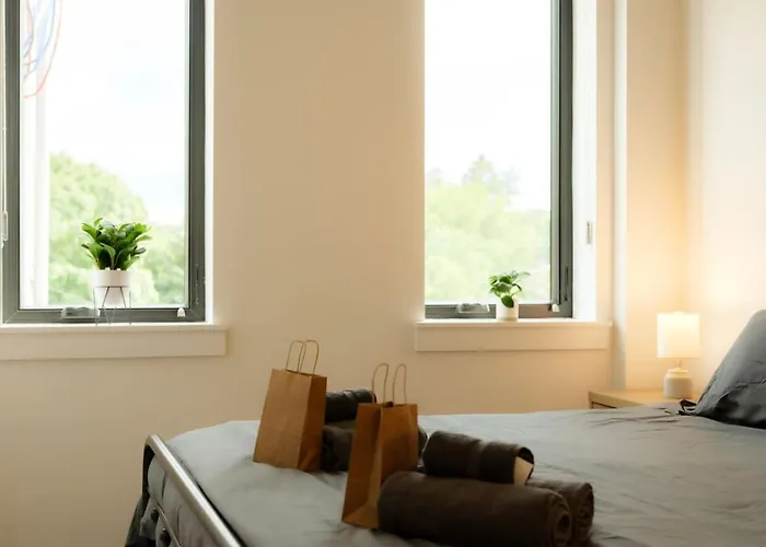 Above The Roots - Classy 1bd Escape * Washington