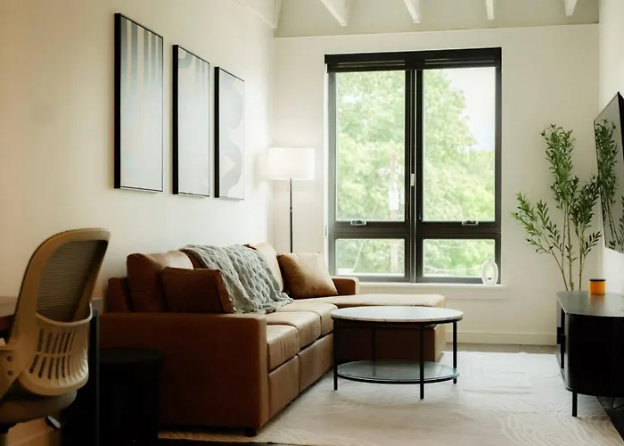 Apartment Above The Roots - Classy 1bd Escape *
