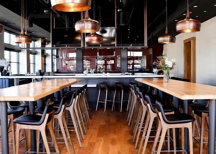 Above The Roots - Classy 1bd Escape * Washington
